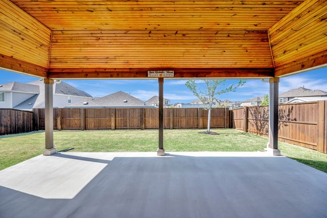 1104 Superbloom Avenue, Justin, TX 76247