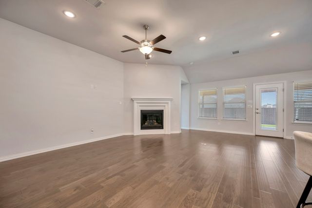 1104 Superbloom Avenue, Justin, TX 76247