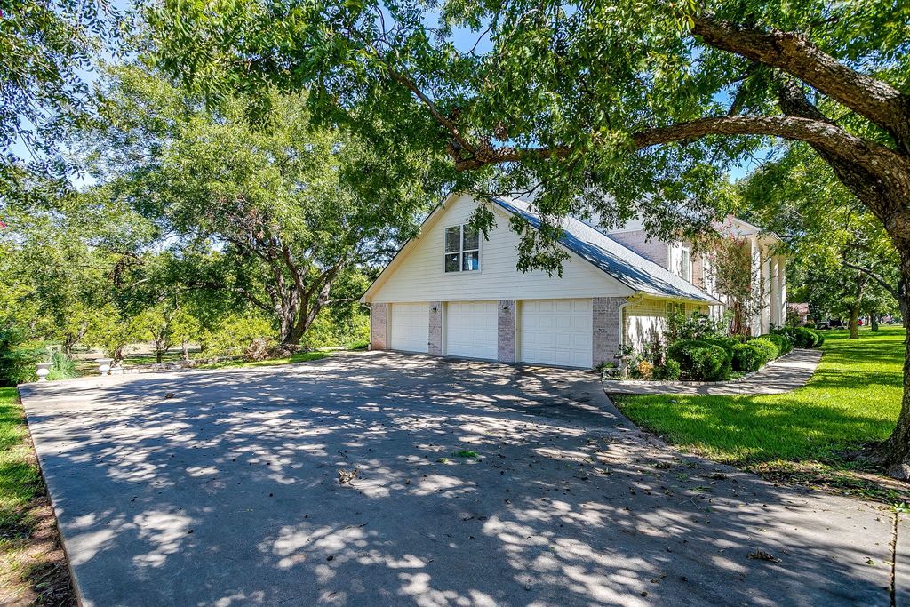 8412 Ravenswood Road, Granbury, TX 76049 — photo 4