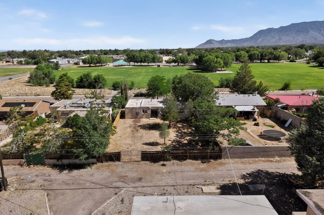 9312 Luthy Circle NE, Albuquerque, NM 87112