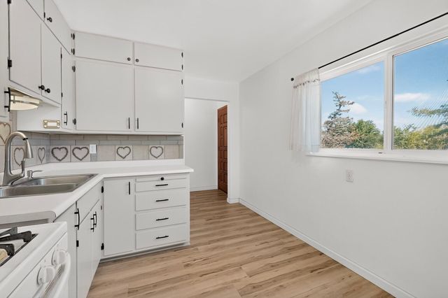 9312 Luthy Circle NE, Albuquerque, NM 87112