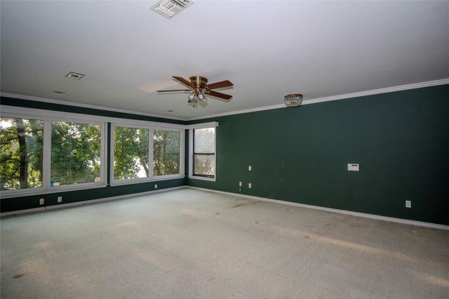 1630 Green Briar Drive, Huntsville, TX 77340