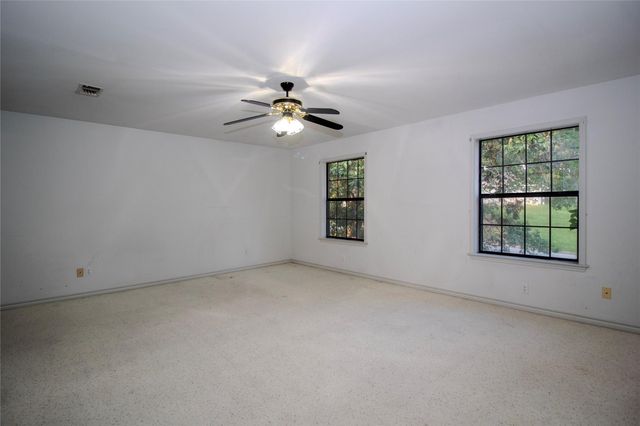 1630 Green Briar Drive, Huntsville, TX 77340