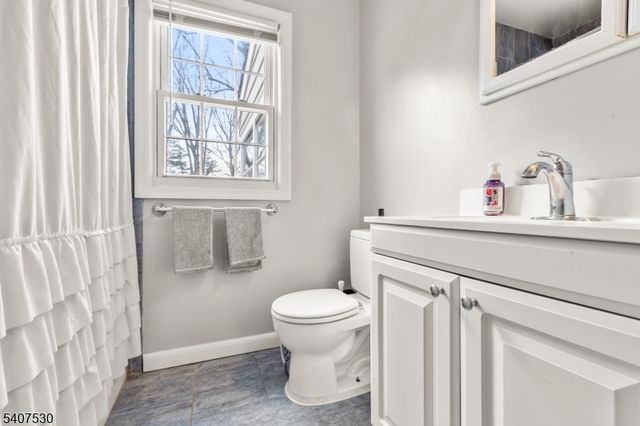 128 E Roselle Avenue, Roselle Park Boro, NJ 07204