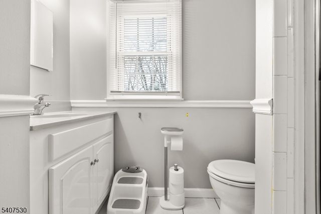 128 E Roselle Avenue, Roselle Park Boro, NJ 07204