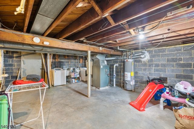 128 E Roselle Avenue, Roselle Park Boro, NJ 07204