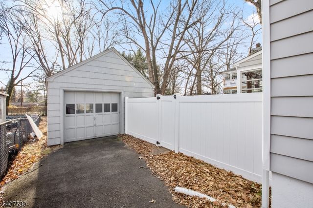 128 E Roselle Avenue, Roselle Park Boro, NJ 07204