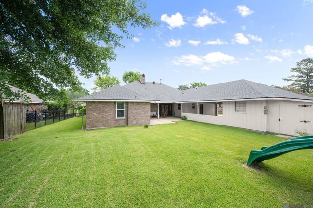 12352 Lake Labelle Cir, Baton Rouge, LA 70816
