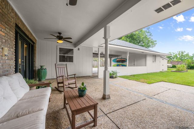 12352 Lake Labelle Cir, Baton Rouge, LA 70816