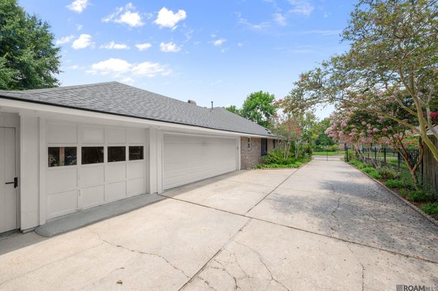 12352 Lake Labelle Cir, Baton Rouge, LA 70816