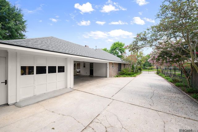 12352 Lake Labelle Cir, Baton Rouge, LA 70816