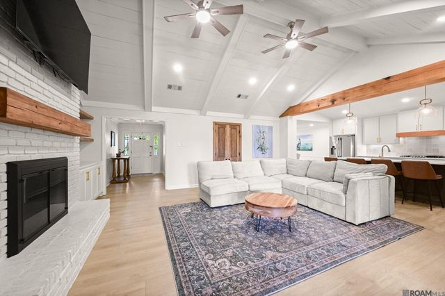 12352 Lake Labelle Cir, Baton Rouge, LA 70816