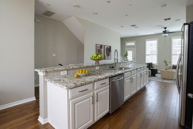 15846 Breedlove Place 152, Addison, TX 75001