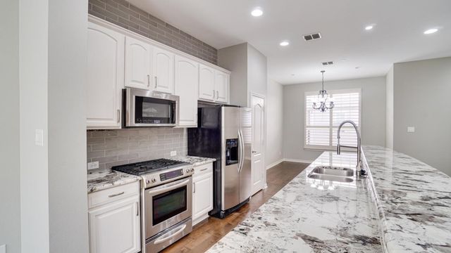 15846 Breedlove Place 152, Addison, TX 75001