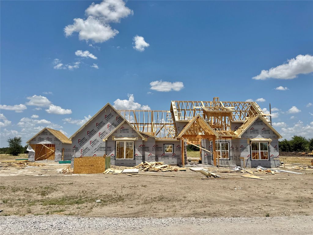 2013 Collin Street, Weatherford, TX 76085