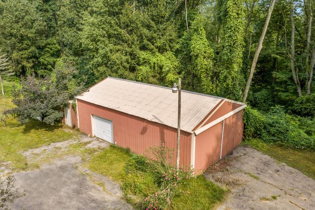 2751 N 6th Street, Oshtemo Twp, MI 49009