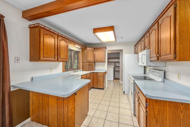 2751 N 6th Street, Oshtemo Twp, MI 49009