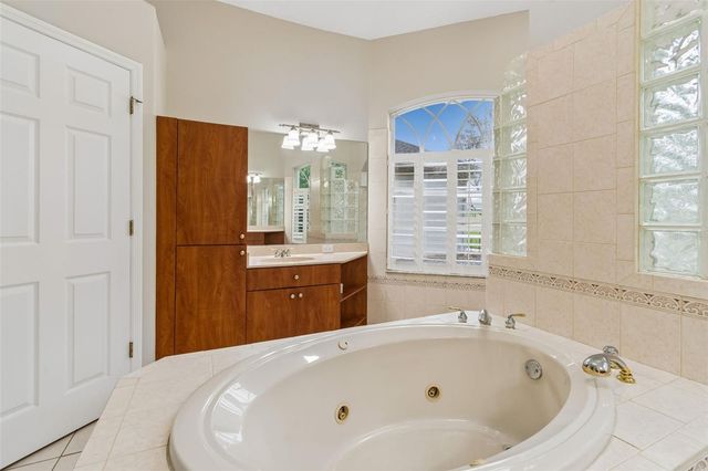 35841 MIDDEN PATH, Zephyrhills, FL 33541