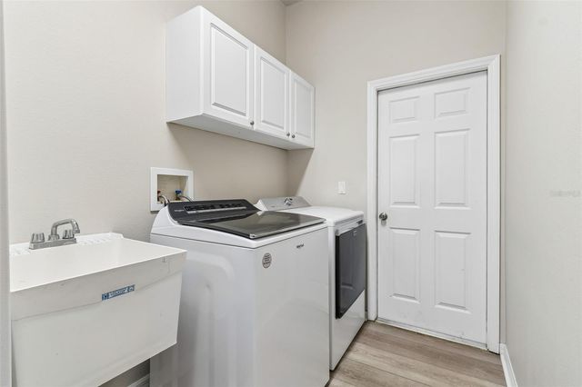 35841 MIDDEN PATH, Zephyrhills, FL 33541