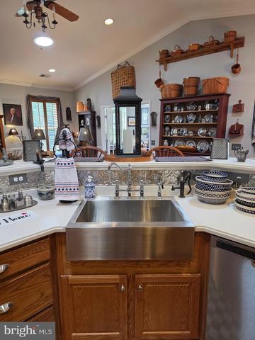 3805 BLOWING LEAF PL, Dumfries, VA 22025
