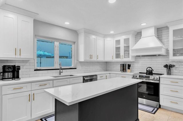 519 SOUTH DRIVE, Anna Maria, FL 34216