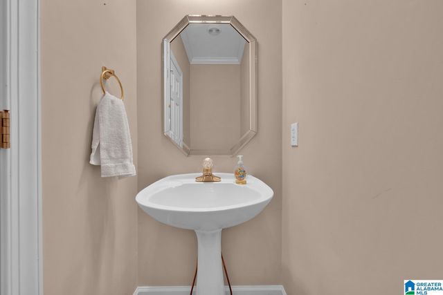 6220 DORSETT WOODS DRIVE, Mount Olive, AL 35117