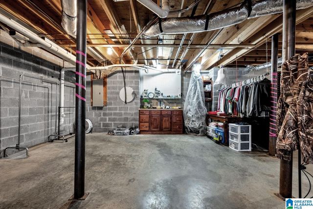 6220 DORSETT WOODS DRIVE, Mount Olive, AL 35117