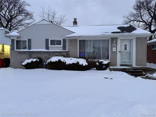 26261 Linwood Street, Roseville, MI 48066