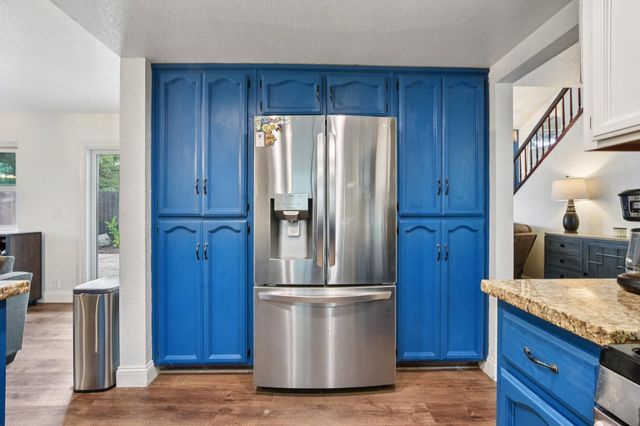 3606 Black Eagle Dr, Antelope, CA 95843