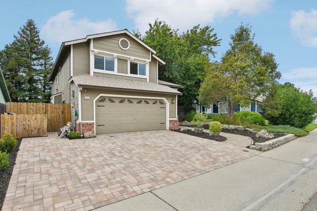 3606 Black Eagle Dr, Antelope, CA 95843