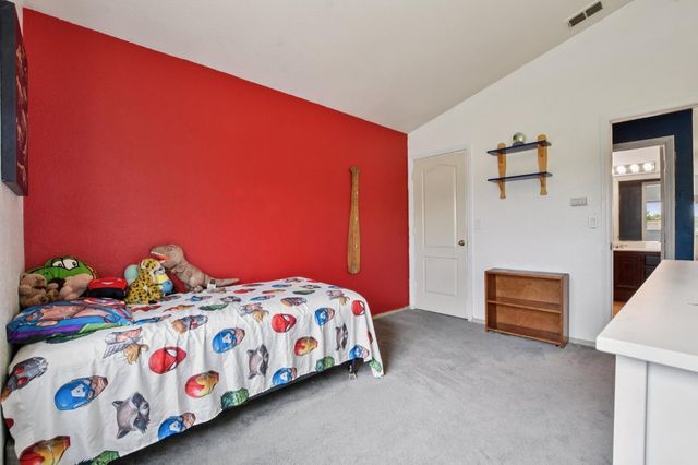 3606 Black Eagle Dr, Antelope, CA 95843