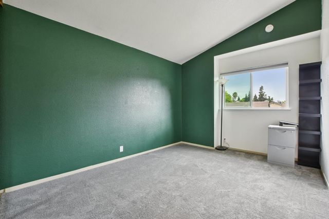 3606 Black Eagle Dr, Antelope, CA 95843
