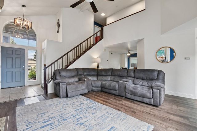 3606 Black Eagle Dr, Antelope, CA 95843