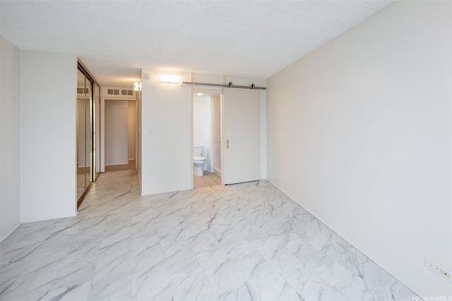 469 Ena Road 2009, Honolulu, HI 96815