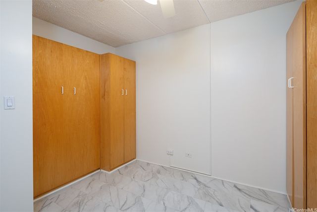 469 Ena Road 2009, Honolulu, HI 96815