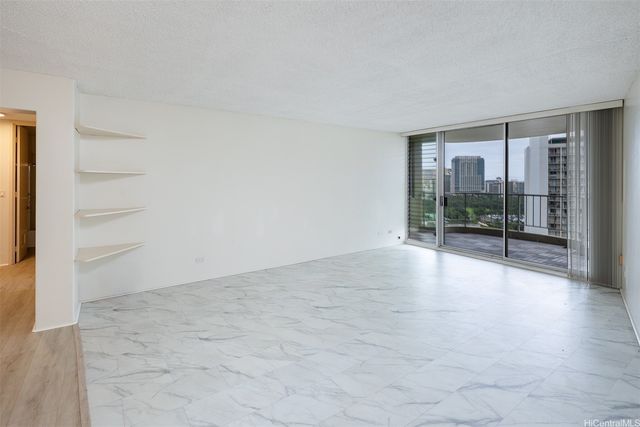 469 Ena Road 2009, Honolulu, HI 96815