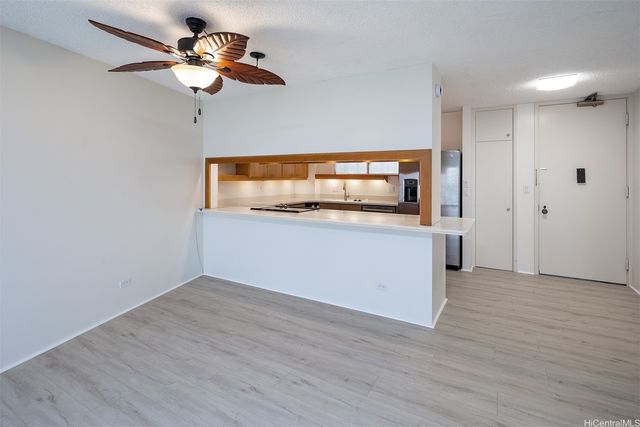 469 Ena Road 2009, Honolulu, HI 96815