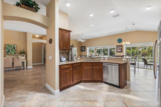 1096 ALCOVE LOOP, The Villages, FL 32162