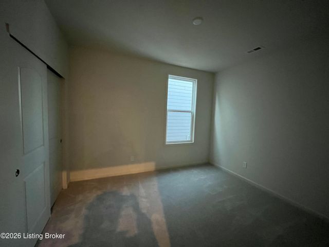2848 Hamilton Springs Dr, Louisville, KY 40245