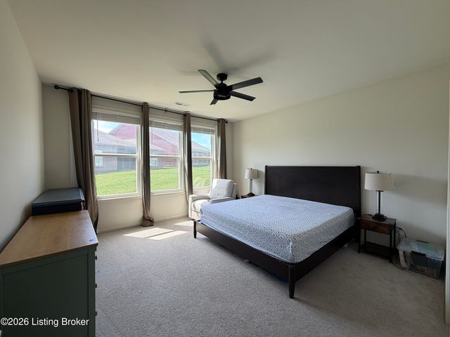 2848 Hamilton Springs Dr, Louisville, KY 40245