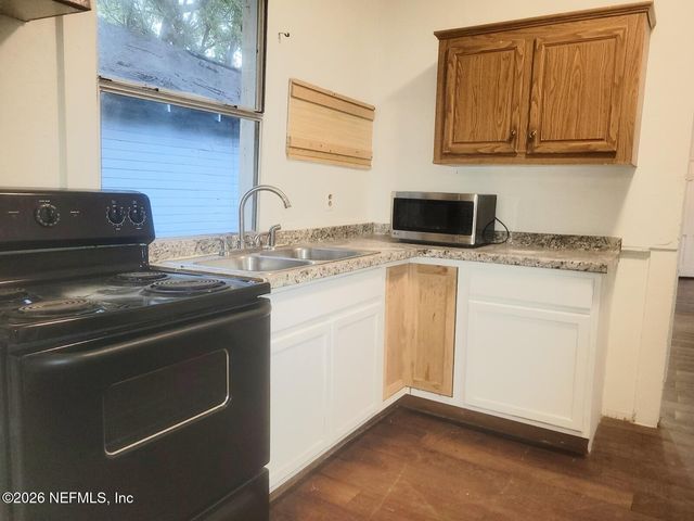 1040 E 14TH Street, Jacksonville, FL 32206