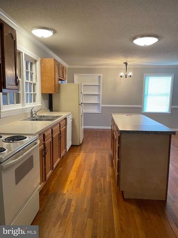 573 FAIRFAX PIKE, Stephens City, VA 22655