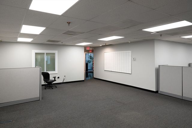 100 Weymouth St d, Rockland, MA 02370