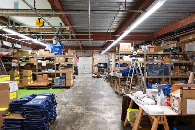 100 Weymouth St d, Rockland, MA 02370