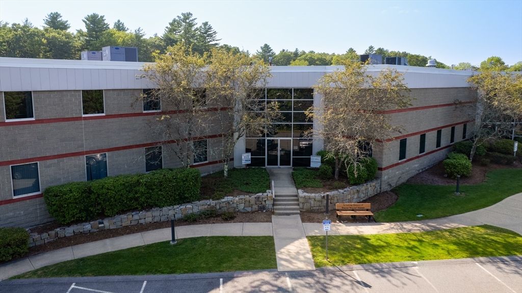 100 Weymouth St d, Rockland, MA 02370