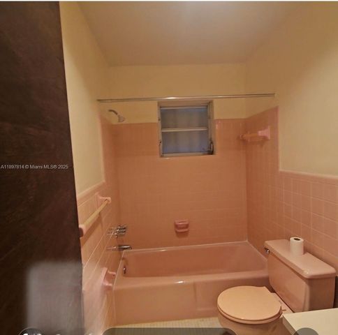 1846 Wiley St, Hollywood, FL 33020