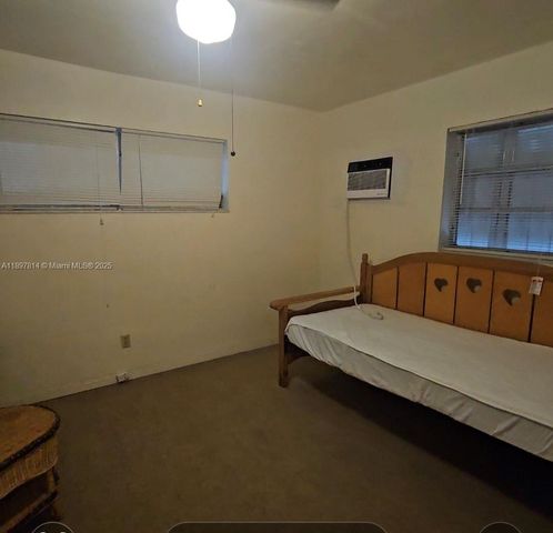 1846 Wiley St, Hollywood, FL 33020