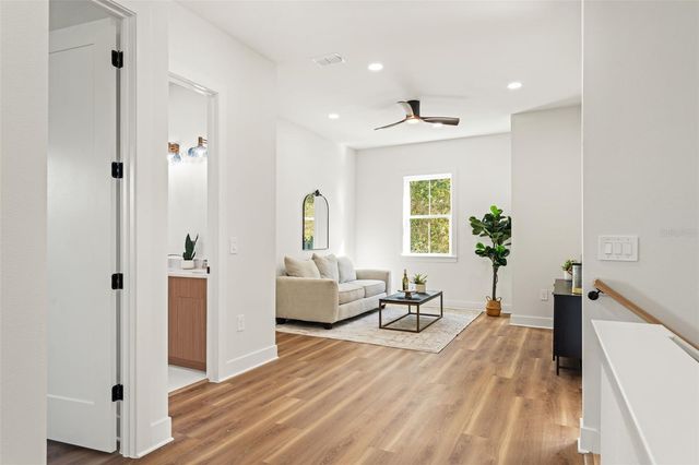 10194 HODSON PLACE, Seminole, FL 33776