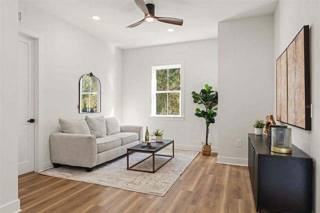 10194 HODSON PLACE, Seminole, FL 33776