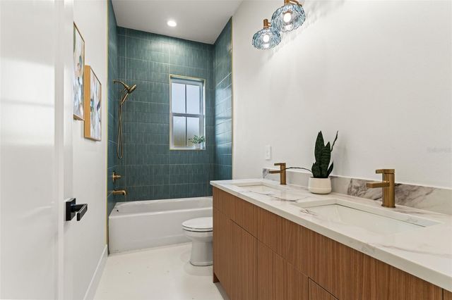 10194 HODSON PLACE, Seminole, FL 33776